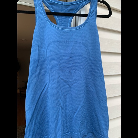 Lululemon blue tank size 10. GUC.